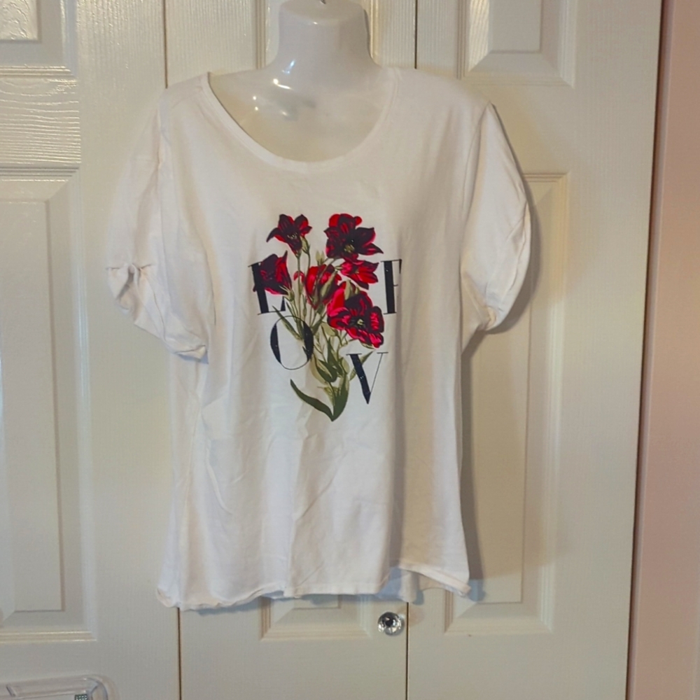 Floral Love t-shirt